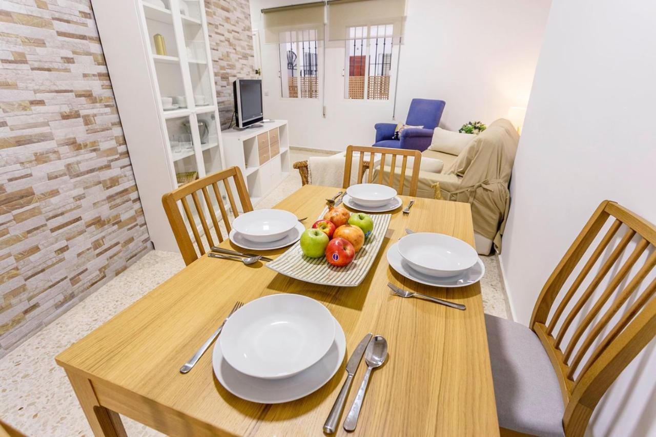 Apartamentos Sta Maria La Blanca Seville Exterior photo